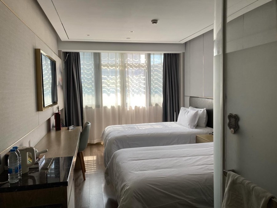 【上海平價住宿推薦】唯庭酒店：日均台幣 $1500 有找！南京西路地鐵站、附免費洗衣機 (2025&nbsp;更新)