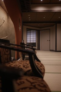 用餐、電梯等候座位區