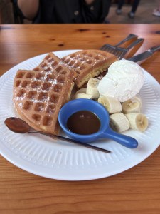 香蕉牛奶糖冰淇淋鬆餅
